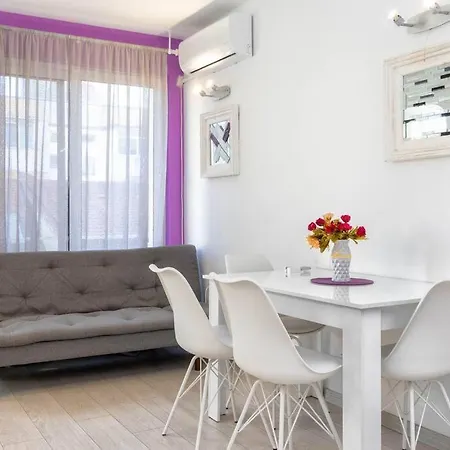 Apartament Sunny 2-bedroom Maisonette & Parking *