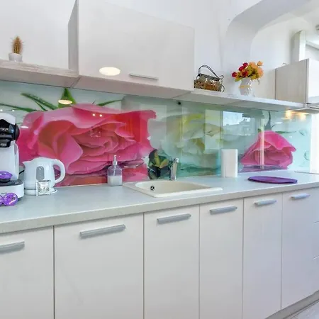 Apartament Sunny 2-bedroom Maisonette & Parking Varna